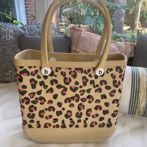 Baby bogg bag leopard print - read details